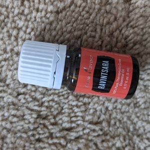 New & Sealed Young Living Ravintsara Essential Oil 5 ml